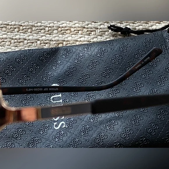 Guess sunglasses - Picture 12 of 16